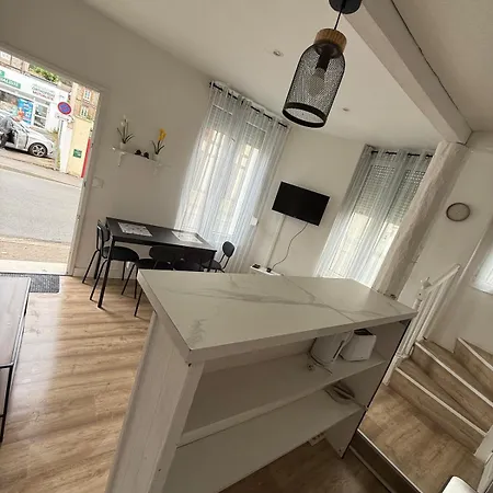 Сasa de vacaciones Maison De Cosy Pour 4 Personnes *